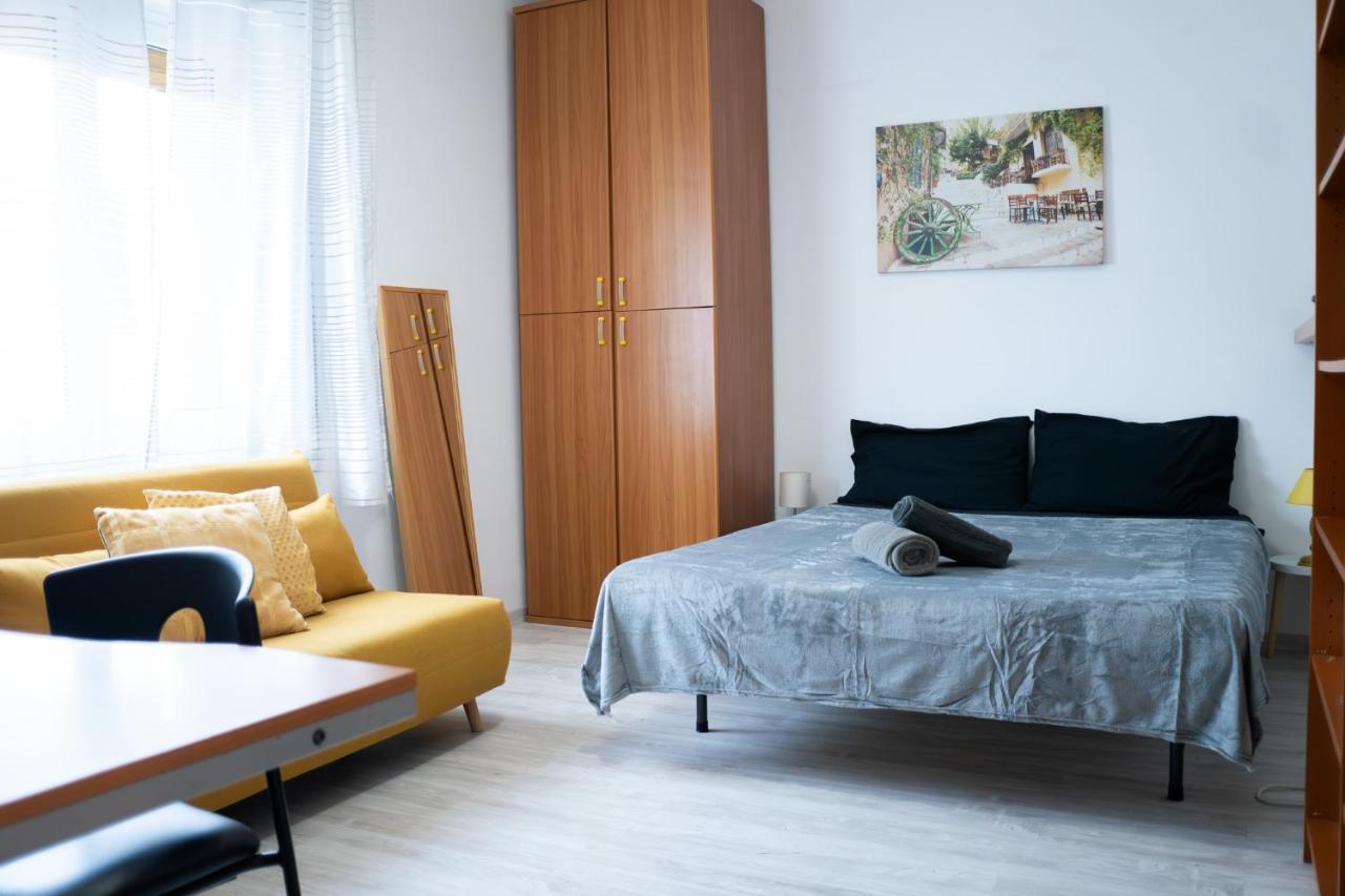 Nonna Pina Guest House [Moderno Appartamento vicino Metro A]Wifi,Netflix Roma Esterno foto