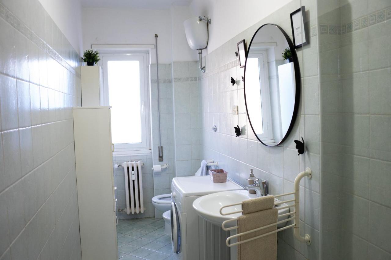 Nonna Pina Guest House [Moderno Appartamento vicino Metro A]Wifi,Netflix Roma Esterno foto