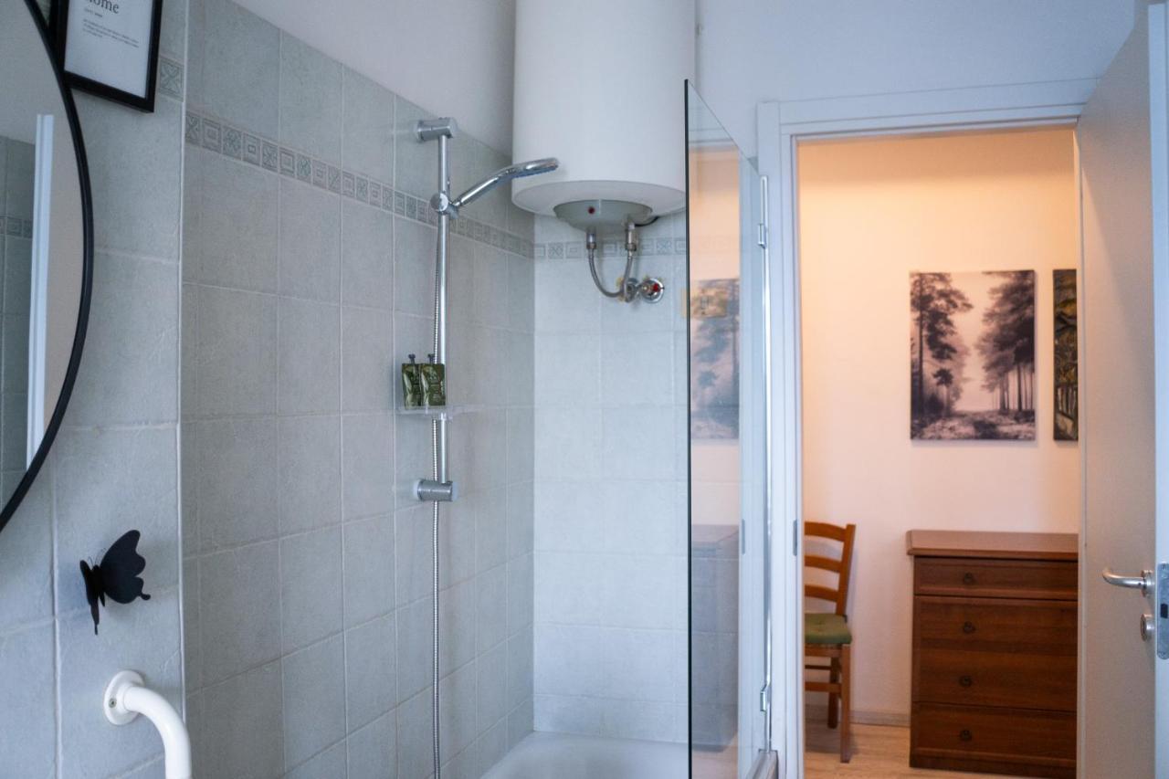 Nonna Pina Guest House [Moderno Appartamento vicino Metro A]Wifi,Netflix Roma Esterno foto