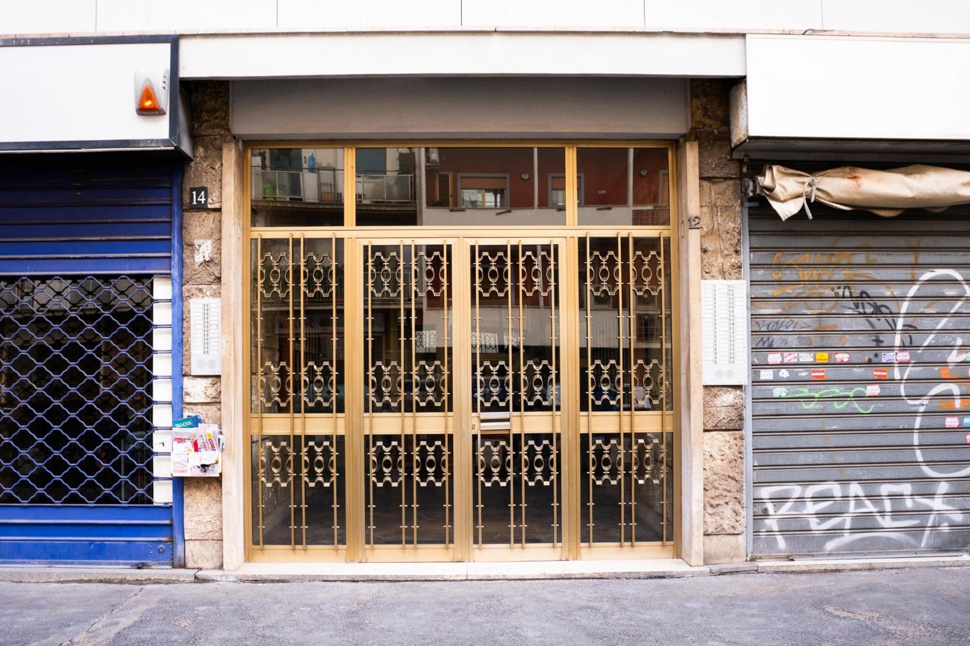 Nonna Pina Guest House [Moderno Appartamento vicino Metro A]Wifi,Netflix Roma Esterno foto